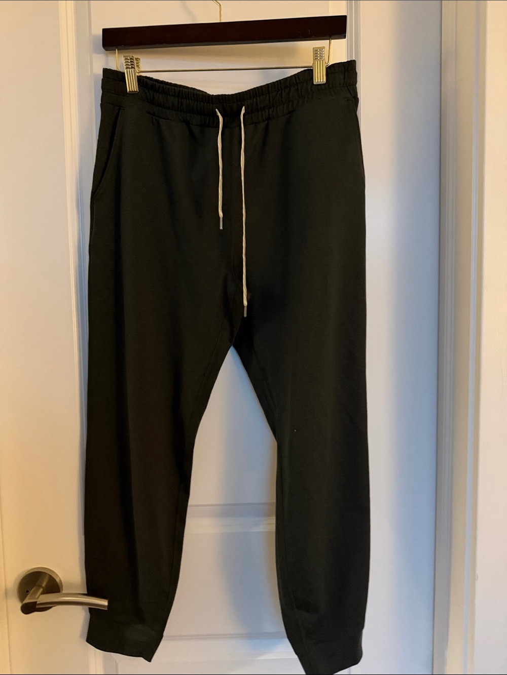 EUC Vuori Halo Performance Joggers - Wintergreen